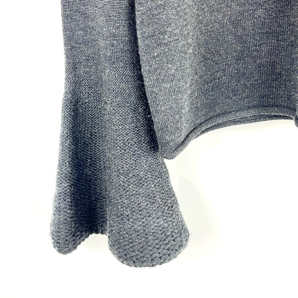 Co PF/15 Grey Cropped Bell-Sleeve Wool Pullover - Picture 5 of 8